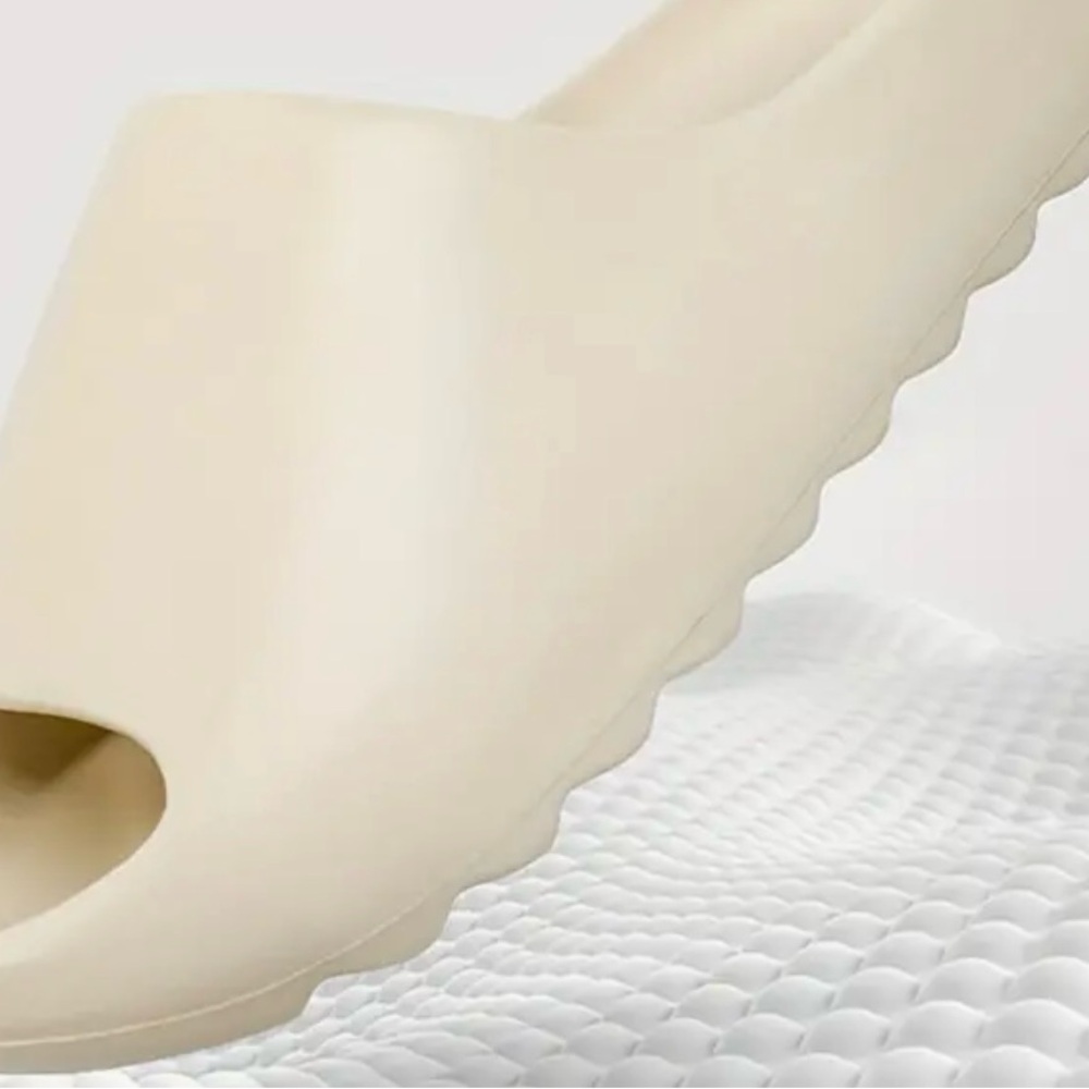 Comfort sport sandals size 9